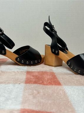 Lulu’s “Willy” Black Studded Platform Block Heel Sandals size 6